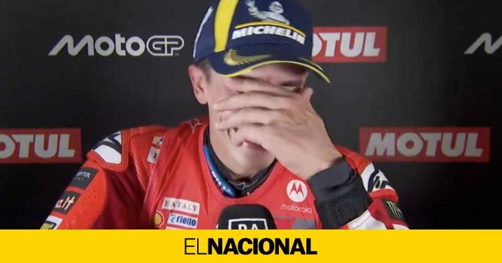 Marc Márquez rompe a llorar desconsoladamente después de recordar a su abuelo