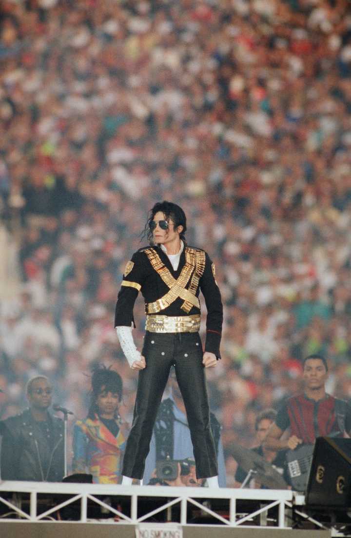 Michael Jackson’s Estate Reveals How Much He Makes in Royalties, Residuals