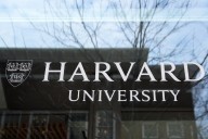 Jueza ordena al Gobierno de Trump devolver a Harvard los fondos bloqueados
