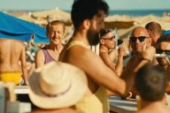 Dos películas que no te puedes perder: 'Maspalomas' y 'Una batalla tras otra'