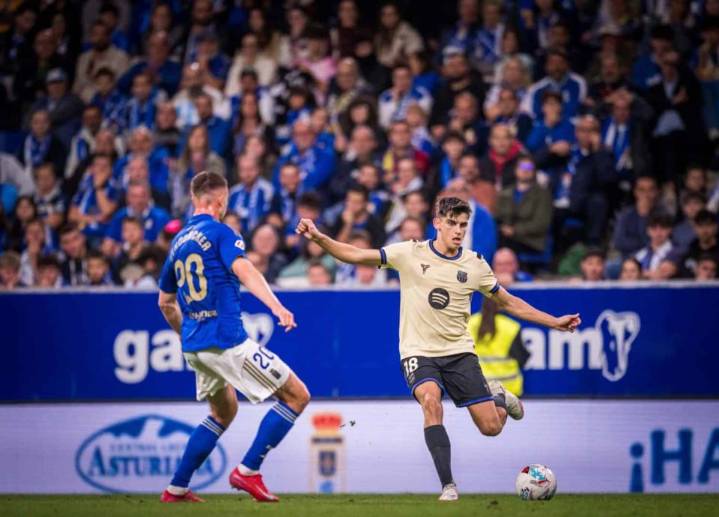 Remonta el Barcelona al Real Oviedo en la Liga de España