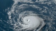 Huracán Gabrielle alcanza categoría 3 al sur de Bermudas y provoca marejadas en EE.UU.