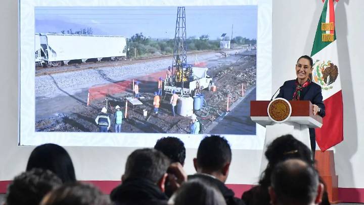 Dan banderazo de salida al Tren del Norte desde Salinas Victoria