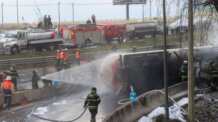 Ya son 27 los muertos por la explosión de una pipa de gas en Iztapalapa