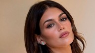 Kaia Gerber con los labios de los años 90 en el Festival de Venecia 2025