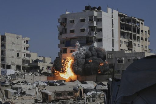 Israel intensifica ataques en Gaza y hospital reporta al menos 32 muertos