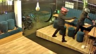 VIDEO | Clientes vivieron segundos de pánico durante violento atraco en el norte de Bogotá