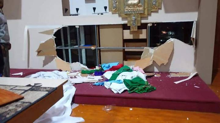 Intenta robar en iglesia de San Diego Cuachayotla y termina detenido