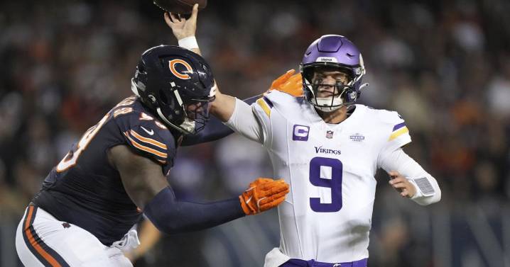 New dad McCarthy back at practice with Vikings, while Darrisaw ruled out as knee recovery continues