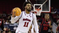 NCAA suspende de por vida a 3 jugadores por apostar en sus propios partidos