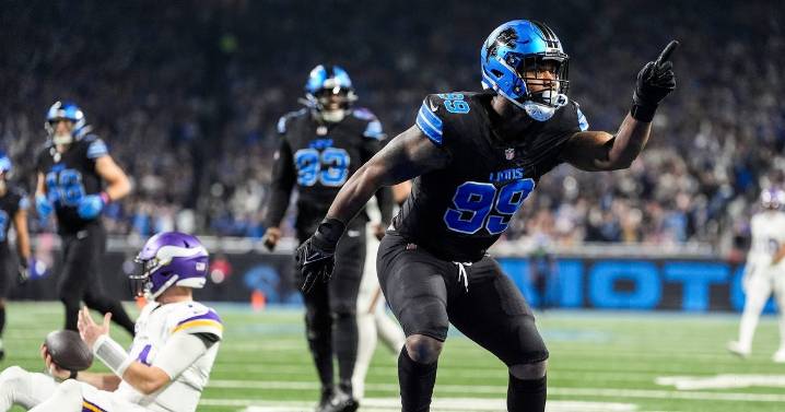 Report: Eagles are signing EDGE Za'Darius Smith