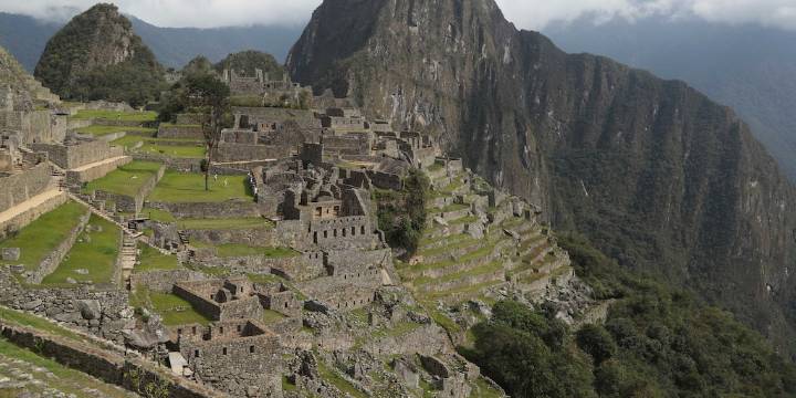 Machu Picchu EN VIVO: turistas varados, vías bloqueadas y caos por paro indefinido en la ciudadela inca