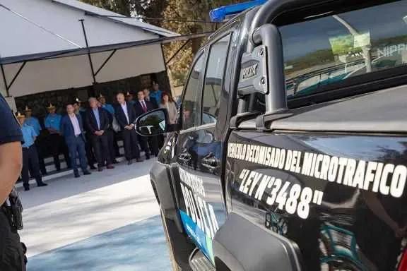 Camionetas y motos incautadas a narcos ya refuerzan la seguridad en Neuquén