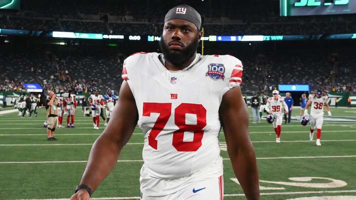Giants list Andrew Thomas as doubtful