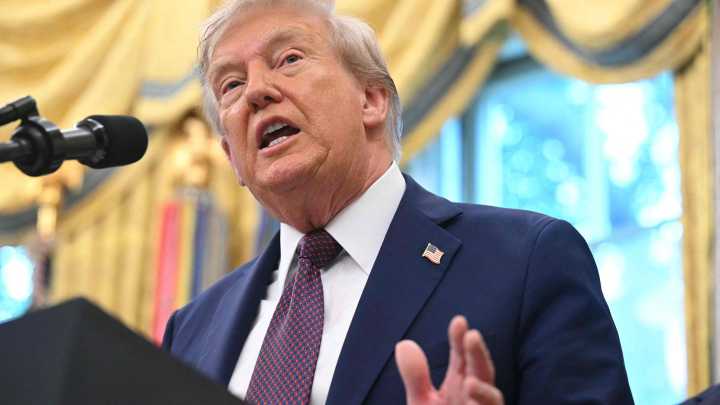 Trump afirma que Estados Unidos ha atacado a un barco cargado de drogas procedente de Venezuela
