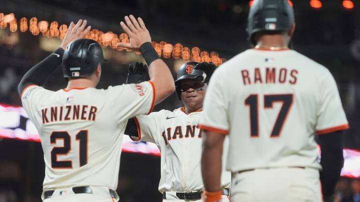 Rafael Devers hits two of San Francisco's four home runs, Giants power past Cubs 12