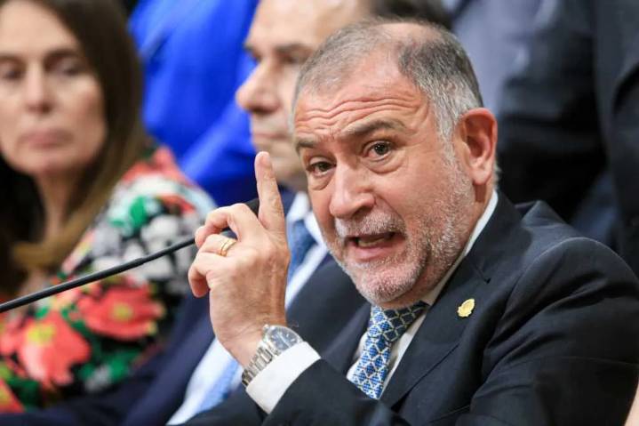 La brutal agresión del Gordo Dan a Luis Juez en redes sociales desató la interna libertaria