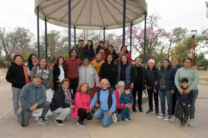 EL BARRIO HUAICO HONDO, DE FESTEJO
