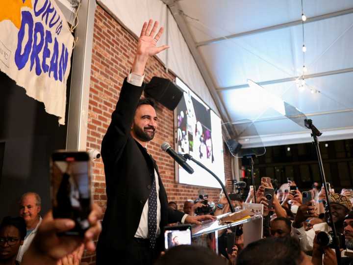 La sorprendente altura de Zohran Mamdani: un detalle curioso sobre el político