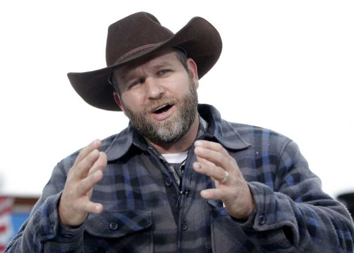 FBI awarded agents for Oregon standoff bravery. Ammon Bundy says it’s based on lies