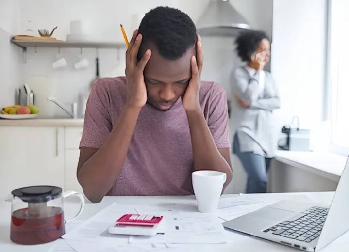 2.2M borrowers see 100-point credit score drops as student loan delinquencies surge