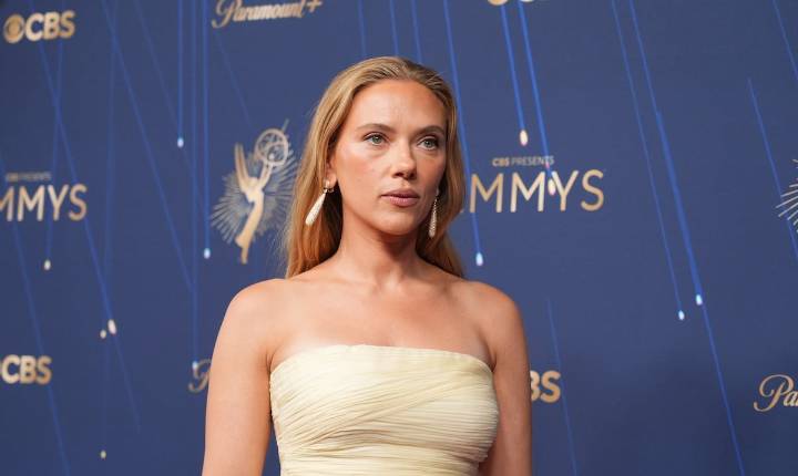 FOTOS: Glamour se apodera de la alfombra roja de los Premios Emmy 2025
