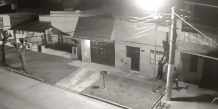 En menos de 24 horas, asaltaron a jubilados y trataron robarse el auto de un hombre en la misma cuadra