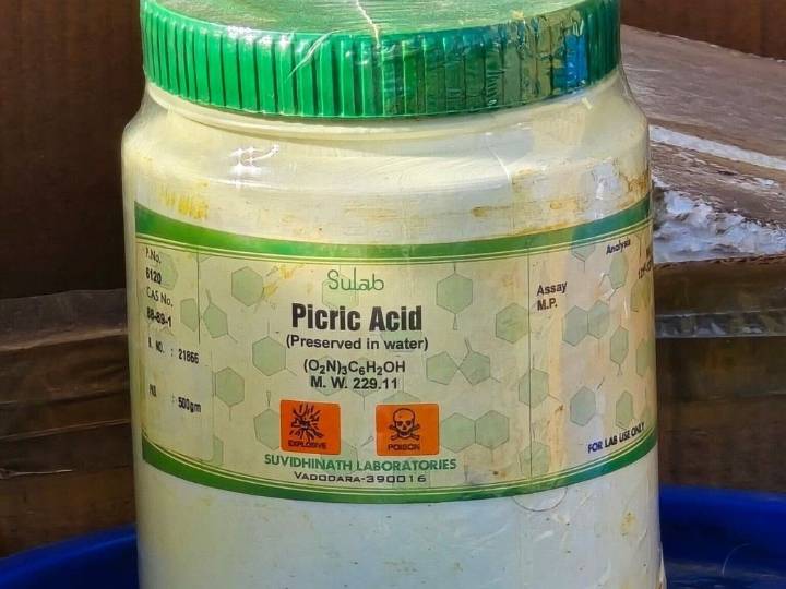 Calgary mover tried to warn police of explosive acid, was dismissed