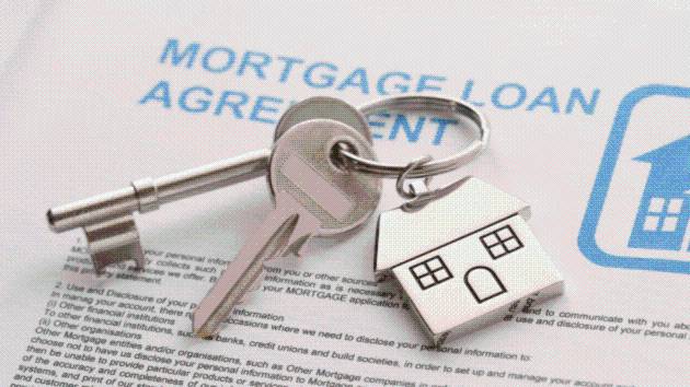 Mortgage rates are falling fast. Is it a good time to buy a home?