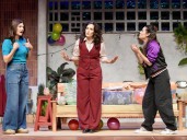 Las hijas, la obra que marca el debut de Adrián Suar como director teatral y que apunta directo al alma y provoca un tsunami de emociones
