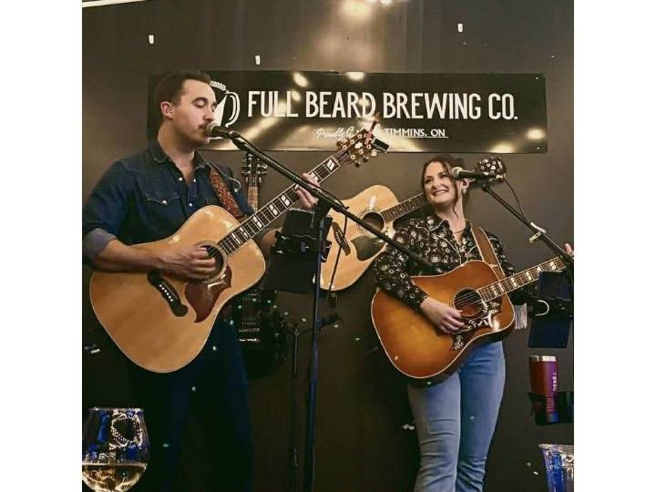 Rosewood Ave. fills the room at Full Beard Brewing