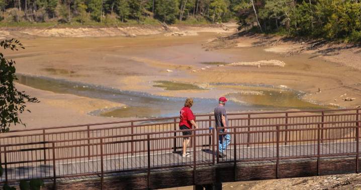 Lake Vesuvius drying and dropping daily; water levels 50 inches below normal