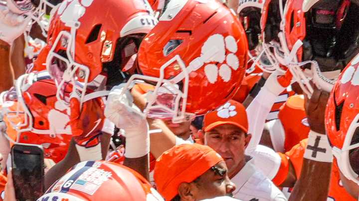 Clemson players describe emotional team meeting with Dabo Swinney after 1