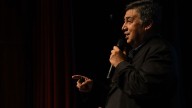 Con el doctor Franklin Moyano, la UNSE realizó una charla sobre la sexualidad en el embarazo