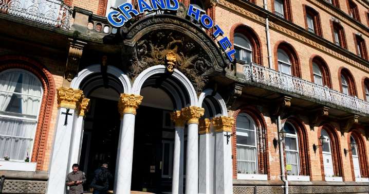 'UK's worst hotel' with sewage smell from bathroom and surprising perk
