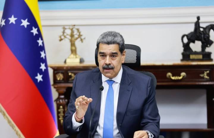 Presidente Nicolás Maduro: Venezuela resiste y se defiende ante injurias de EEUU