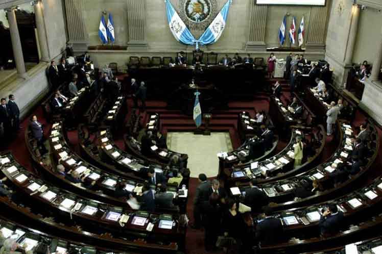 Congreso de Guatemala: Titular de Comunicaciones ante jefes de bloque