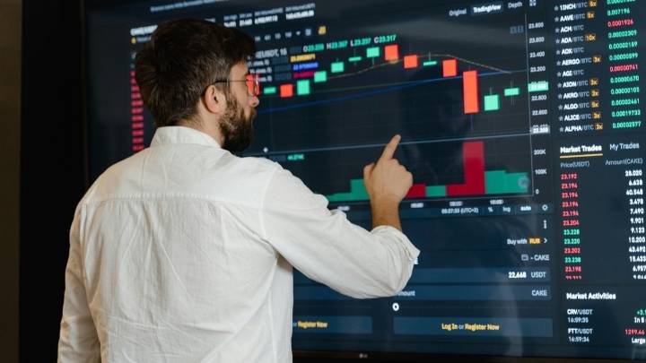 Tata Investment, Vodafone Idea top Sept midcap gainers; Kalyan, Coforge lead losers; here's why