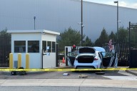 Car rams into FBI building gate in Pittsburgh, leaves American flag behind