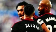 "Hay que clonarlo": La reacción de los hinchas tras primer gol de Alexis Sánchez en Sevilla