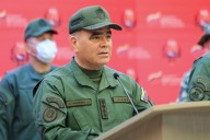 Padrino López advierte que lucharán si EEUU «pone un pie» en su territorio