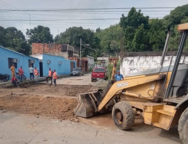 La Morera/ Alcaldía de Roscio inicia rehabilitación de la calle La...