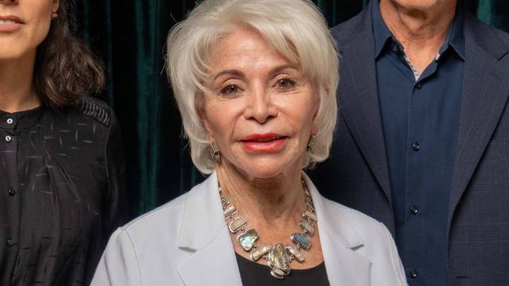 Isabel Allende y la vigencia de "La casa de los espíritus": "Somos los mismos chilenos de siempre"