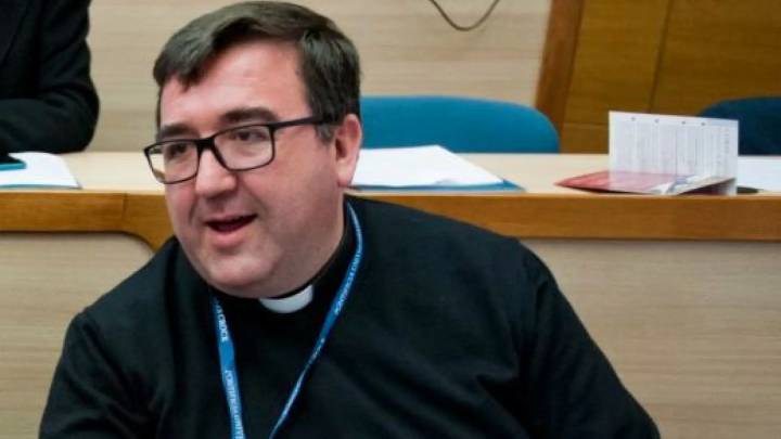 El cura de Toledo detenido en Torremolinos por llevar 'tusi' queda libre tras acogerse a su derecho a no declarar