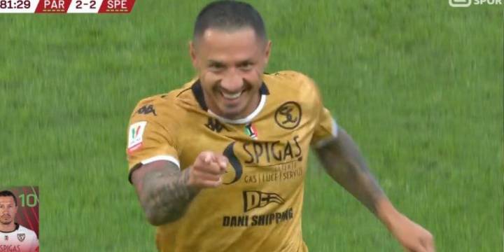 Las dos caras de Gianluca Lapadula: anotó golazo con Spezia después de cinco meses, pero falló penal decisivo en Coppa Italia
