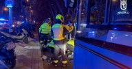 El atropello de un autobús que ha dejado herido de gravedad a un hombre de 60 años en Madrid
