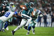 Jalen Hurts, Eagles hold off Cowboys in wild NFL season opener