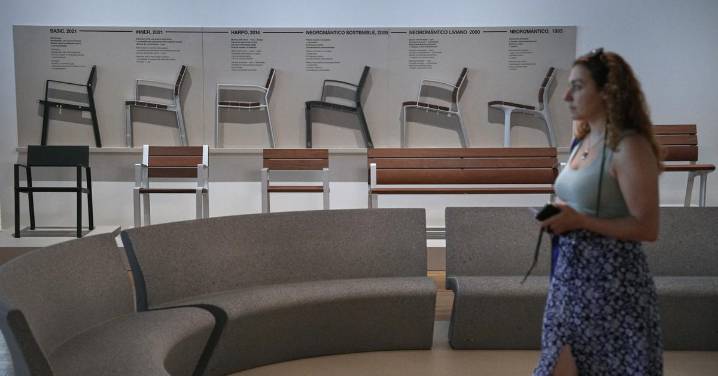 ¿En qué se asemejan un banco y la Semana del Libro en Catalán?
