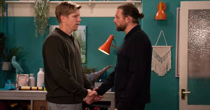 Emmerdale fans ‘can’t believe it’ as Kev's real identity and link to Robert ‘sealed’