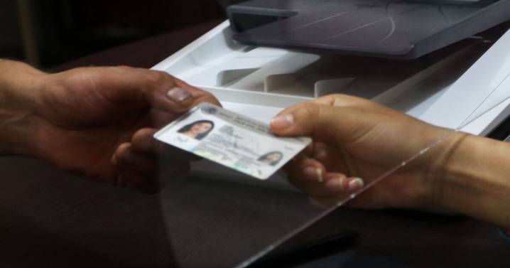 ¿Se puede cambiar la firma en la INE? Esto debes saber de tu credencial para votar